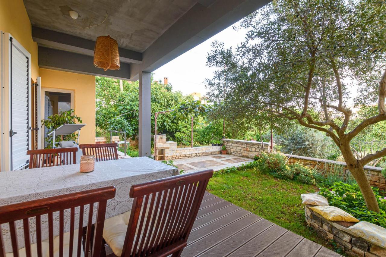 Apartment Macan, Beautiful Green Oasis Pula Exteriér fotografie